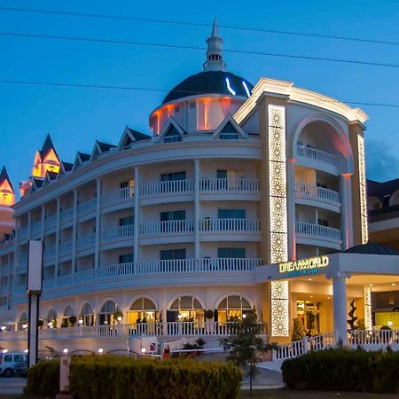 Dream World Resort & Spa Side Exterior photo