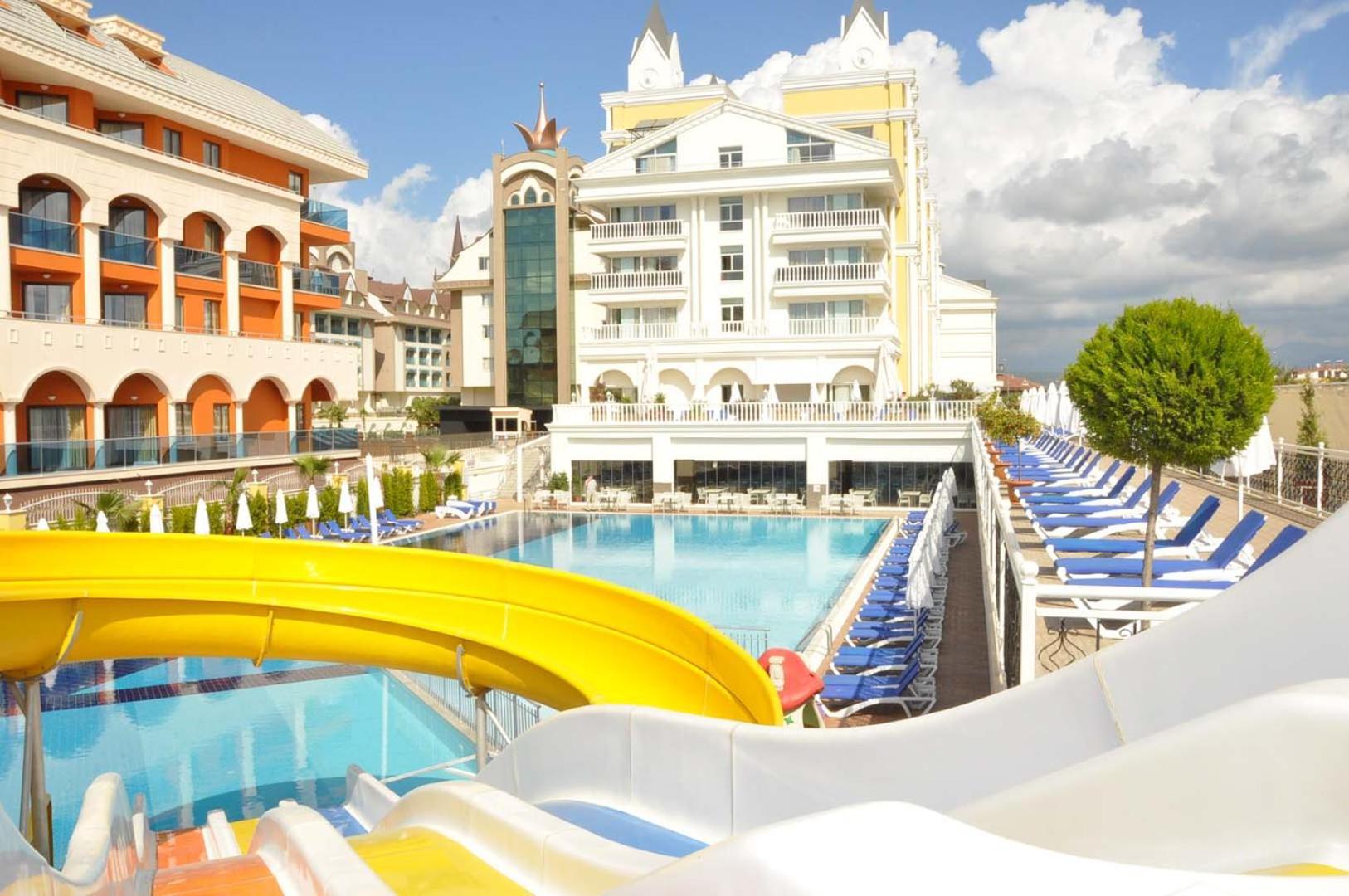 Dream World Resort & Spa Side Exterior photo